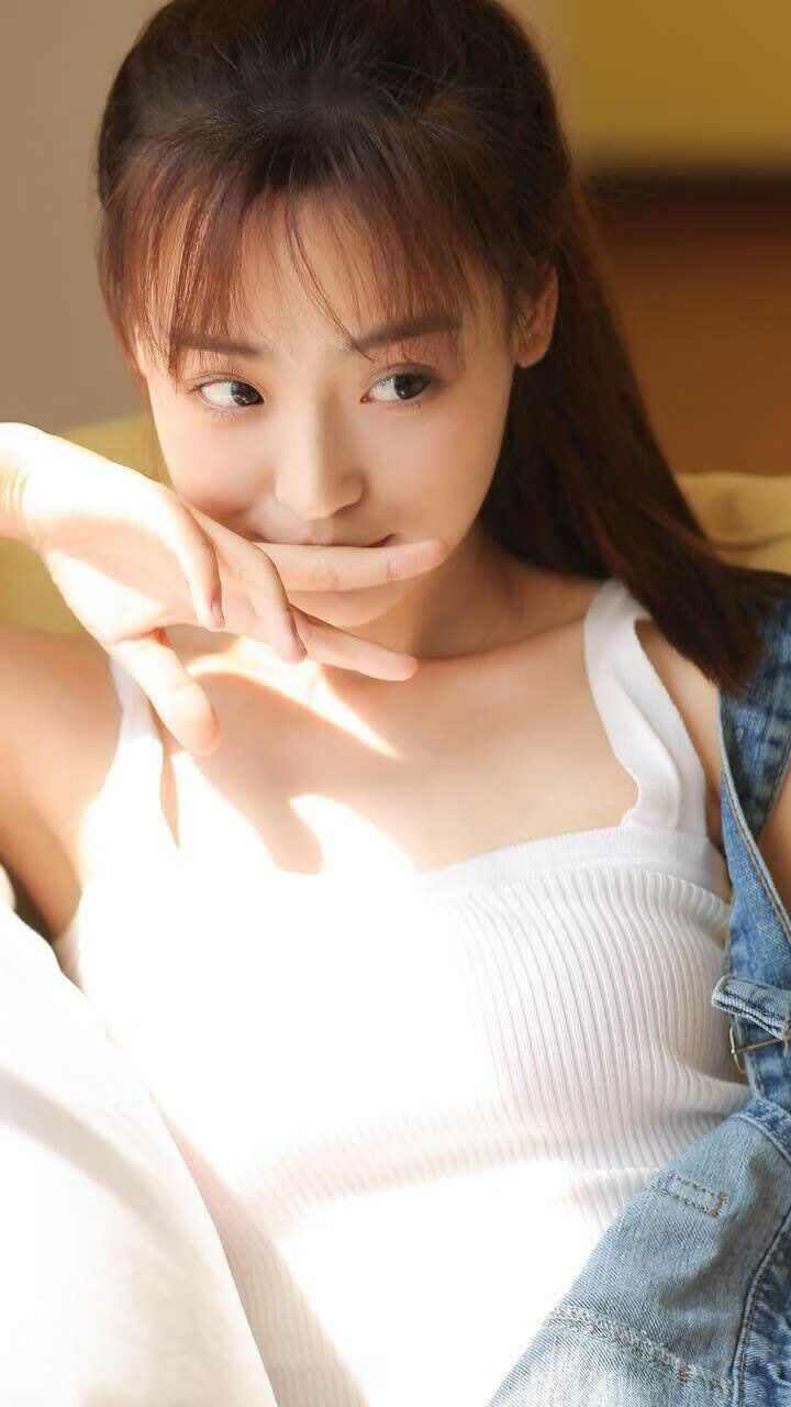 九游游戏在线玩-好评如潮：专家盛赞双方精彩表现与激烈对抗！，好评如潮模板